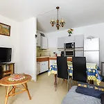Family Apt Near The Beach - Grau Du Roi