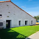 Le Clos De Meslon