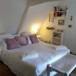 Lamaison Du Phare Honfleur Chambres D'Hotes Et Jacuzzi Prive