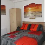 Agreable Studio, Belle Terrasse, Parking Prive, 2 Etoiles