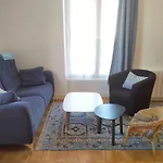 Appartement Dans Villa Cabourgeaise