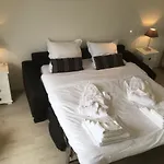Duplex T4 Idealement Situe Entre La Place Du Marche Et Le Bord De Mer