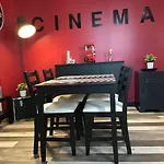 Appartement Cinema Video-Projecteur Et Garage