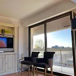 Appartement Triangle D'Or Terrasse Garage Ferme