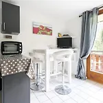 Inviting Apartment In Morzine With Balcony