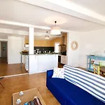 Grand Appartement Avec Vue Sur Quai