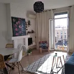 Grand T2 Au Coeur De Ville Avec Vue Sur Quais Et Mer