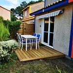 Maisonnette 5 Personnes Dans Residence Avec Piscine