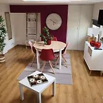 Appartement Cerise Honfleur Centre Avec Place De Parking