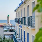 Le Phare Par Dodo-A-Cassis
