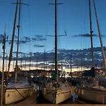 Cap D Agde T2 Renove Idealement Situe Et Expose