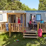 Camping Le Bois D'Amour