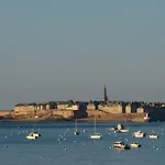 Cosy Holiday Home 700M From The Beach