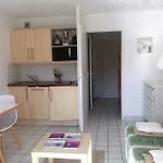 Studio - 700M Plage Port - 200M Golf - Wifi - Piscine