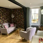 Au Coeur Des Remparts