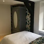 Au Coeur Des Remparts