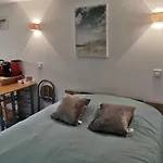 La Petite Cour