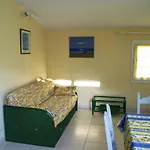 Gite Meuble Pour 1,2,3,4 Pers Avec Piscine A Partager