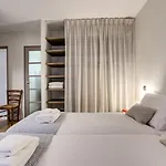 Chalets Safari - Central Chamonix - Sleeps 6 Or Sleeps 10