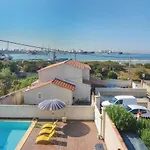 Appartement Spacieux A Port-De-Bouc Avec Piscine Et Vue Mer