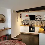 Charmant Appartement, Plein Pied, 2 Places Parkings