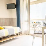Cel'Studio-Parking Prive-Clim Reversible -Balcon-Lave-Linge-Lit - Point Zero
