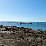 L'Ocean A 100M Via Une Venelle Privee, La Ville Close A 500M, L'Archipel Des Glenan A L'Horizon