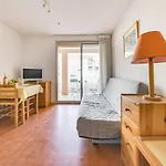 Apartment Quai D'Honneur-1