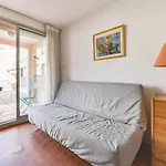 Apartment Quai D'Honneur-1