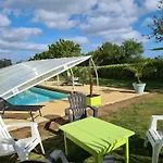 Gite De Kernaet Avec Piscine