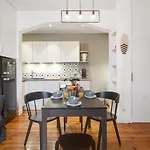 Charming Apartment In The Center Of Biarritz - Welkeys