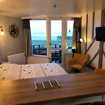 Au Petit Port De Deauville - Studio Avec Vue Mer