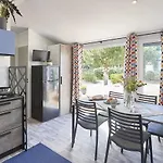 Camping Les Chenes Rouges