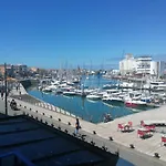 Sur Le Port