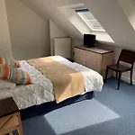 Appartement Dans Residence De Standing Avec Terrasse Et Vue Mer