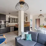 Les Abimes, Beau Logement Avec 2 Chambres Avec Parking