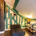Maree Haute - Nice Refresh Studio In A Full Center - Netflix - Wifi -