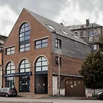 L' Annexe Du Cosmopolitain