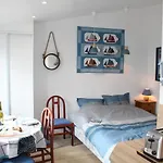 Petit Studio Cypres Du Bois