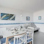A 50M De La Plage, Appartement Vue Mer Pour 5