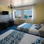 Hotel De La Mer
