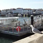 George V - Enjoy The View Of The Sea Channel