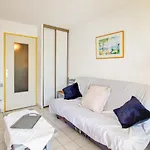 Cozy Apartment In La Grande Motte With Kitchen