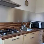 Superb Apartment Near The Sea