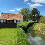 Cottage Lucas