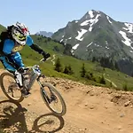 Beziere - Snow And Trek