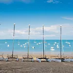 Cancale, Studio Cote Jardin
