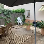 Les Bains De Mer Yourhosthelper
