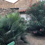 Maison Catalane Avec Jardin