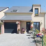 Orange Studio - Agreable Et Entierement Renove